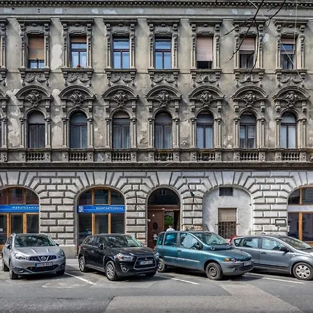 Appartement Rustic In The Downtown